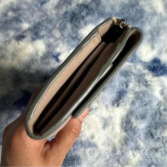 *SOLD* Chloe Leather Envelope Wallet Light Pink Beige - Picture 7 of 16